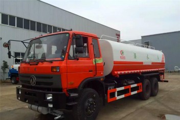 （18-22噸）東風(fēng)153G后八輪灑水車(chē)